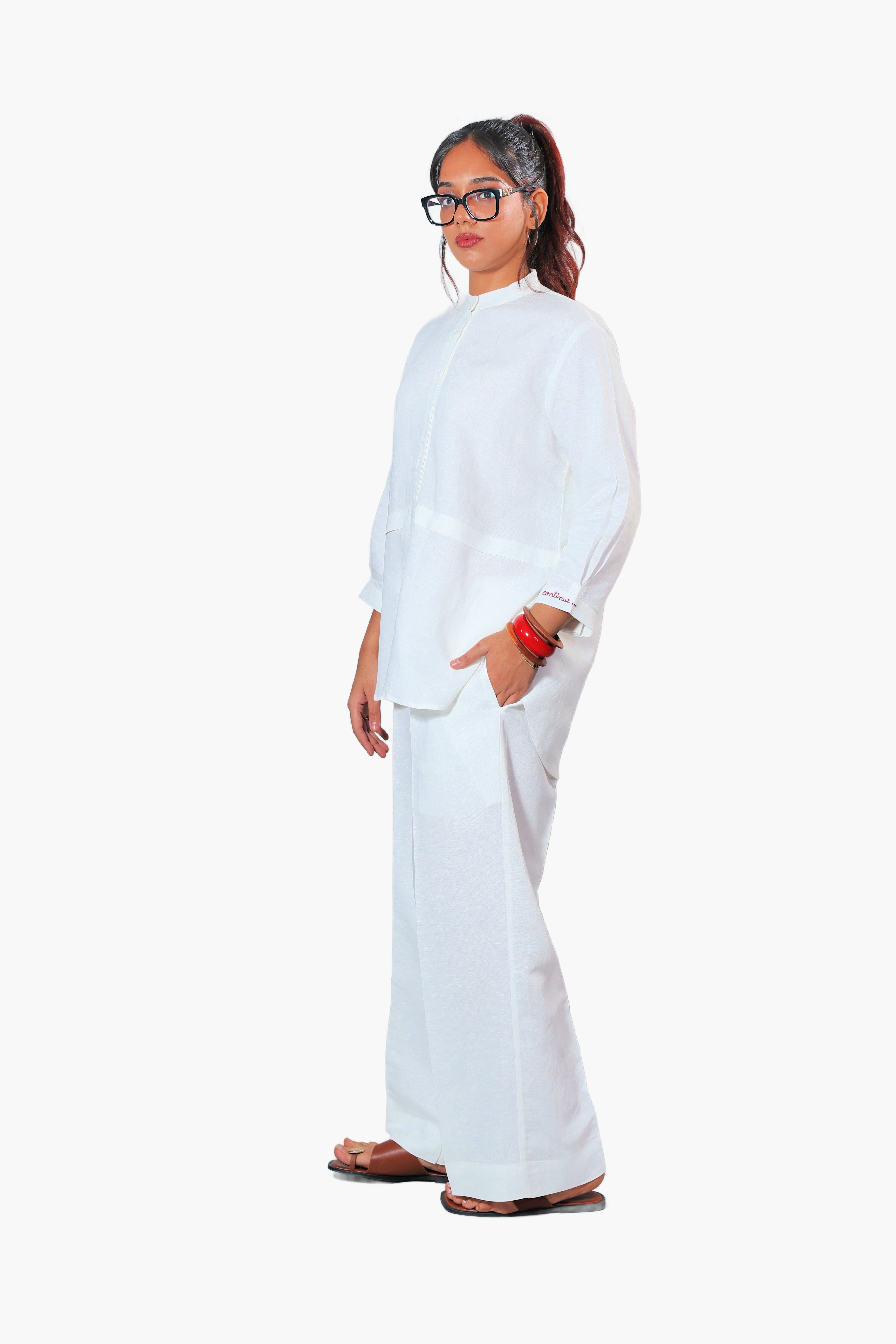 NISHAN White Coordset with Slogan